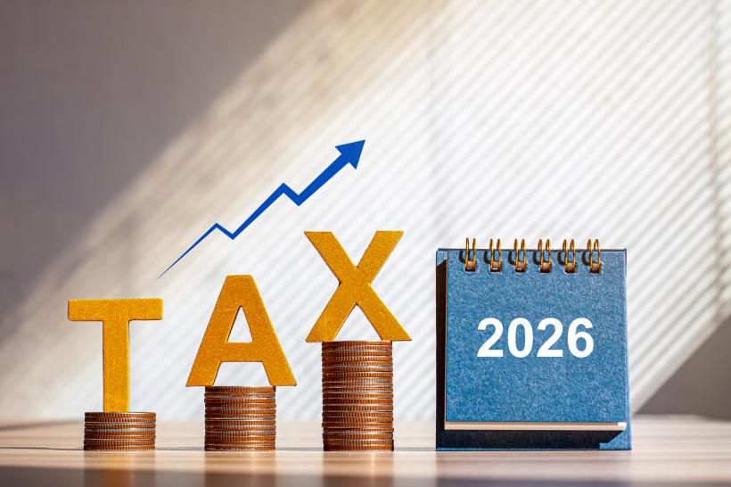 Taxa pe cifra de afaceri pentru multinaționale ar trebui redusă sau eliminată, susține Bolojan