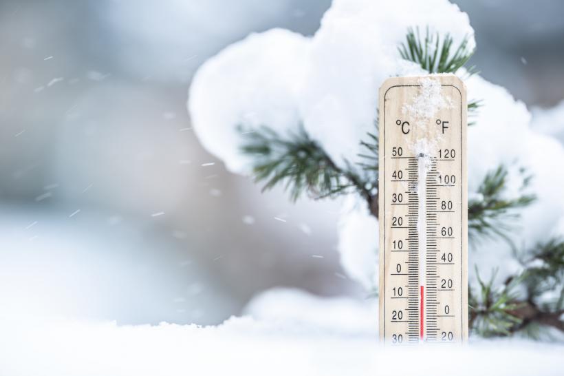 Vine gerul înainte de Crăciun. O masă de aer rece va cuprinde țara. Ce temperaturi vor îndura românii de sărbători