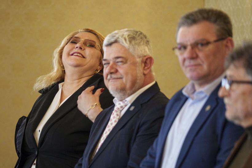 Cazul Ninel Peia şi suspendarea lui Nicuşor Dan. Cine este senatorul cu găuri în CV, despre care soţia spune că dispare des de acasă