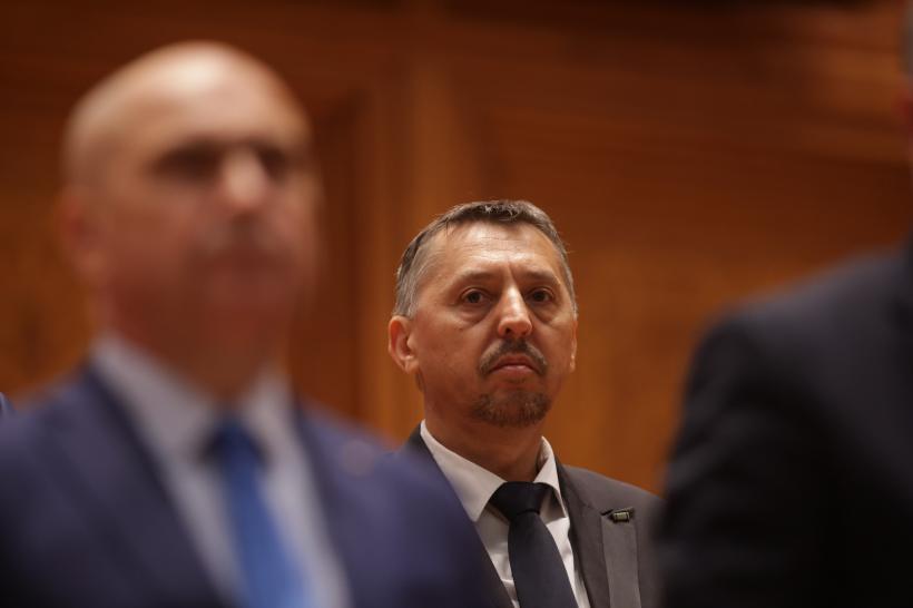 Daniel David a demisionat de la Ministerul Educaţiei: „Deși demisia este un act unilateral, am vrut să fie o plecare amiabilă”