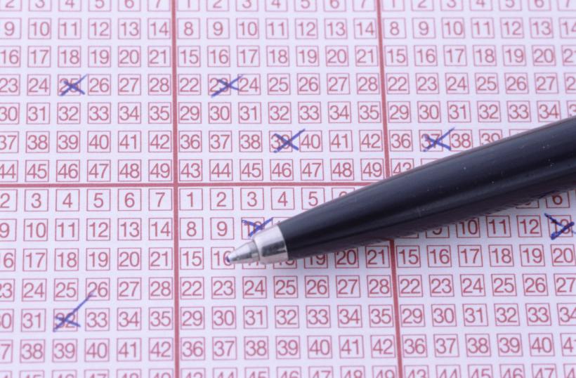 Loto 6/49 de duminică, 4 ianuarie: Numerele câștigătoare și premiile puse în joc