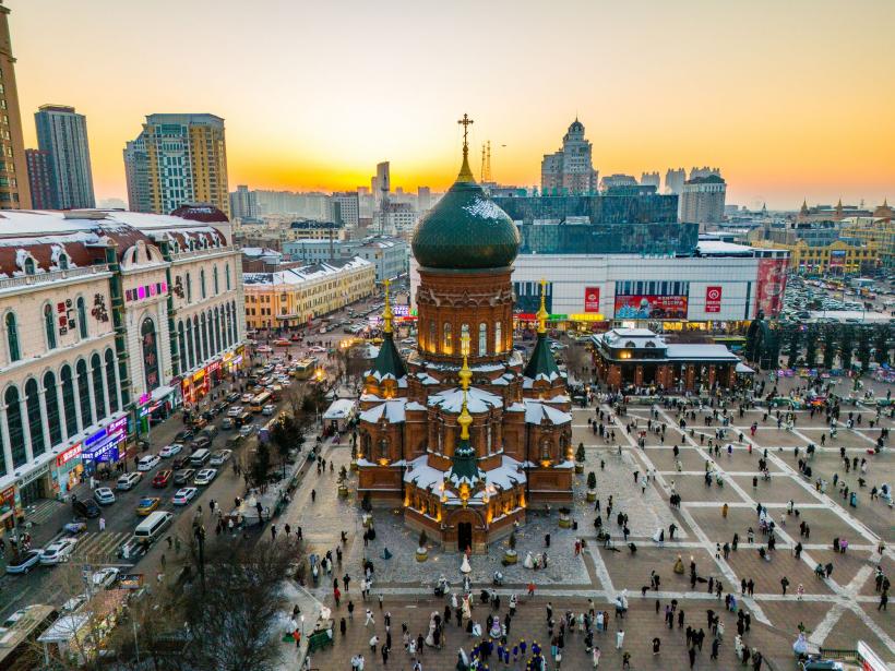 Cum se încălzesc oamenii la minus 30 de grade Celsius, în orașul fără încălzire centralizată și cu 6 milioane de locuitori