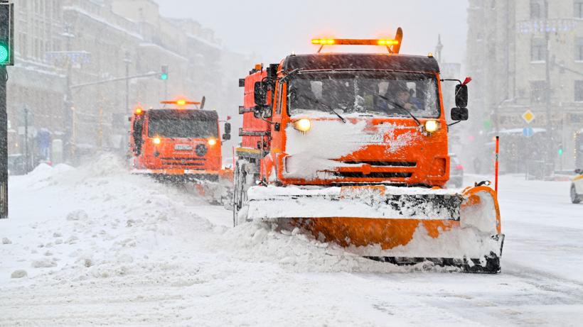 Temperaturile scad la minus 13 grade în București și continuă să ningă. Prognoza specială pentru Capitală