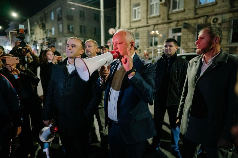 Igor Dodon cere ca Maia Sandu să fie pusă sub acuzare pentru „trădare” după ce a spus că ar vota pentru reunificarea cu România