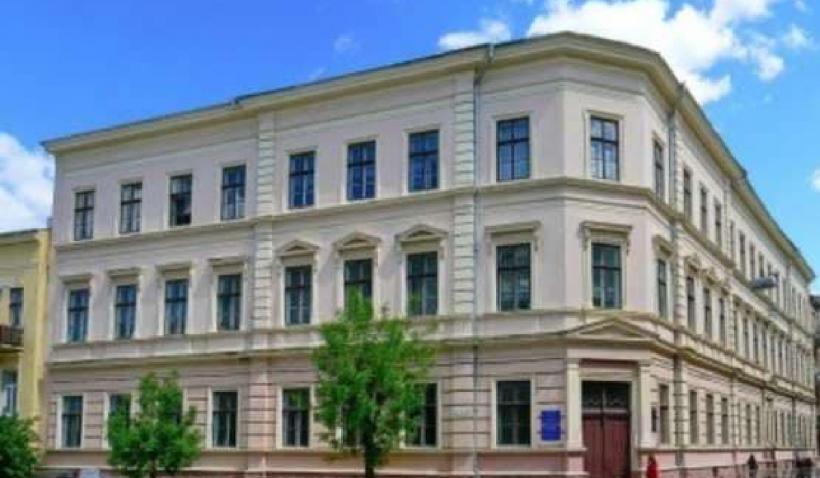 România a investit 550.000 de lei în singurul liceu românesc din Cernăuți