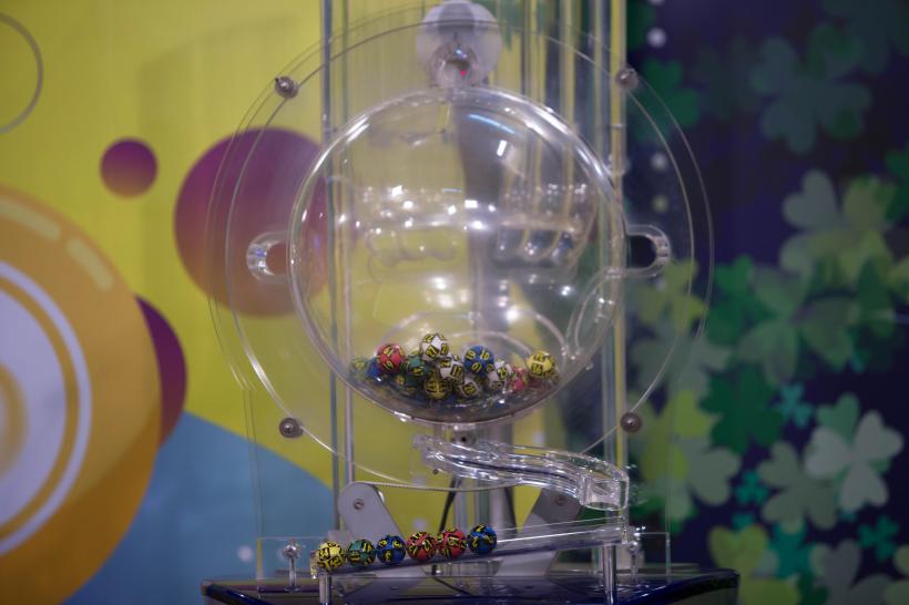 Loto 6/49 de joi, 15 ianuarie. Numerele extrase și premiile puse în joc