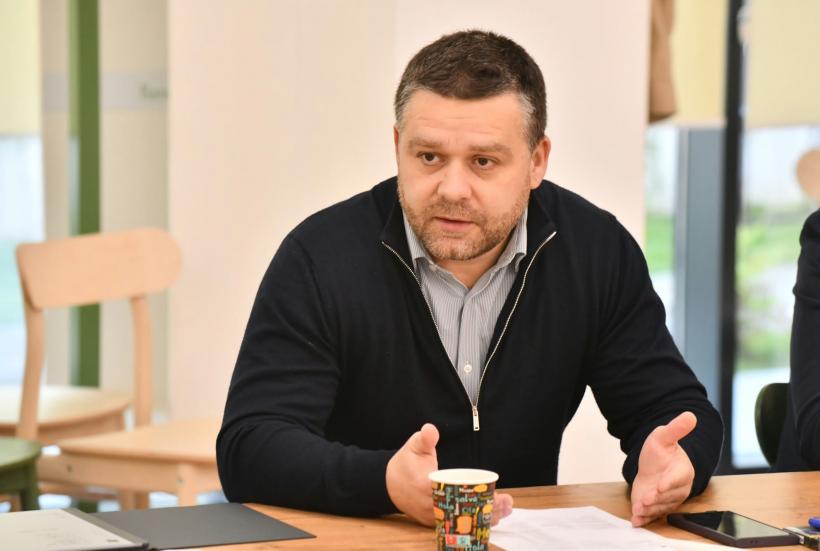 Bucureştiul rămâne fără bani. Primarul Capitalei anunţă închiderea unor instituţii şi scumpirea biltetului STB