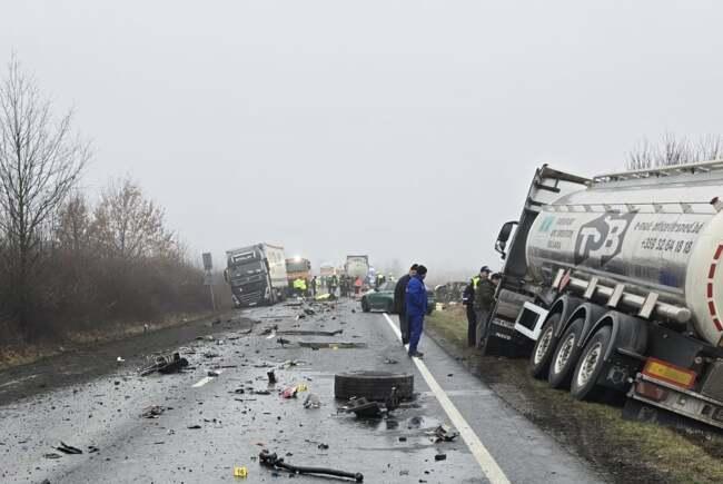 Ilie Bolojan transmite condoleanţe familiilor celor şapte tineri din Grecia care au murit în accidentul din Timiş