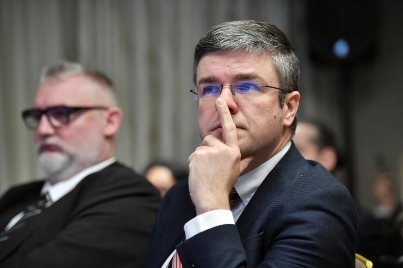 Ministrul Economiei îi avertizează pe cei care ar „jubila” la schimbarea lui Bolojan din funcție: „Ar deraia trenul reformei”