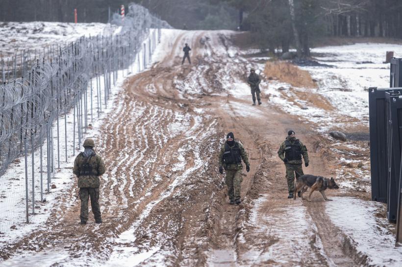 Baloanele din Belarus pline cu țigări sunt noua amenințare la adresa securității NATO