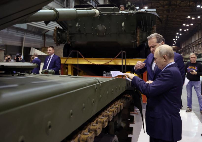 Criză bancară și gaură de 13 miliarde de euro în bugetul Rusiei. La Kremlin se caută bani pentru acoperirea cheltuielilor militare