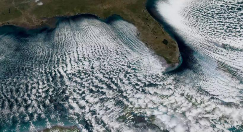 Ce s-a întâmplat deasupra Pământului după „explozia arctică”. Un satelit american a surprins totul. Cum arată „străzile de nori”