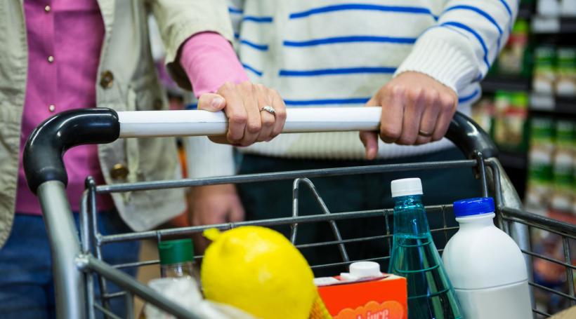 Alimentele de bază din Bulgaria costă mai mult decât în Germania și Franța după trecerea la euro