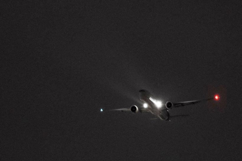 Un avion cu 180 de oameni la bord a raportat o eroare și încearcă aterizarea de urgență pe Otopeni. Celulă de criza, spitale în alertă