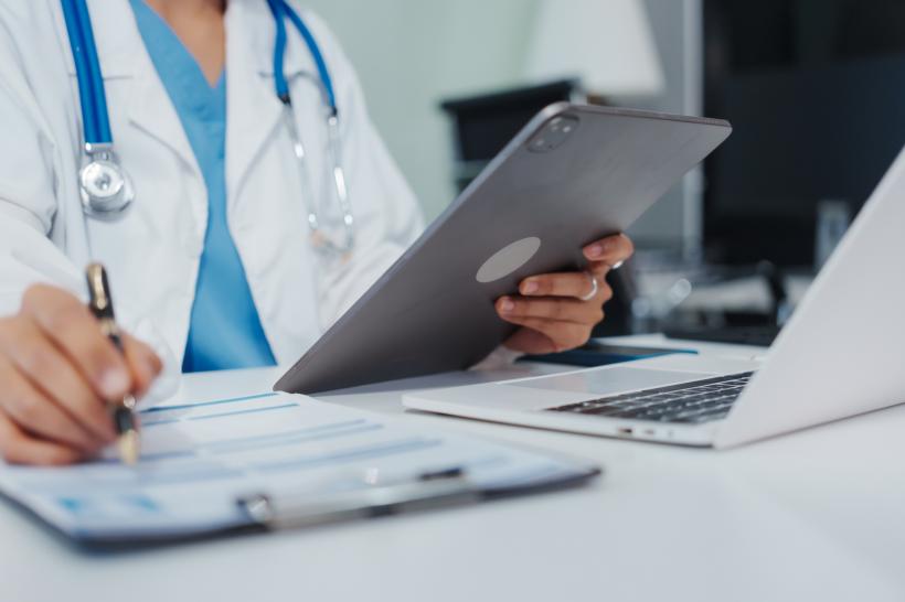 Harta sănătății digitale în Europa: Românii au dosar medical electronic, dar nu știu să-l folosească. Care e situația în alte țări