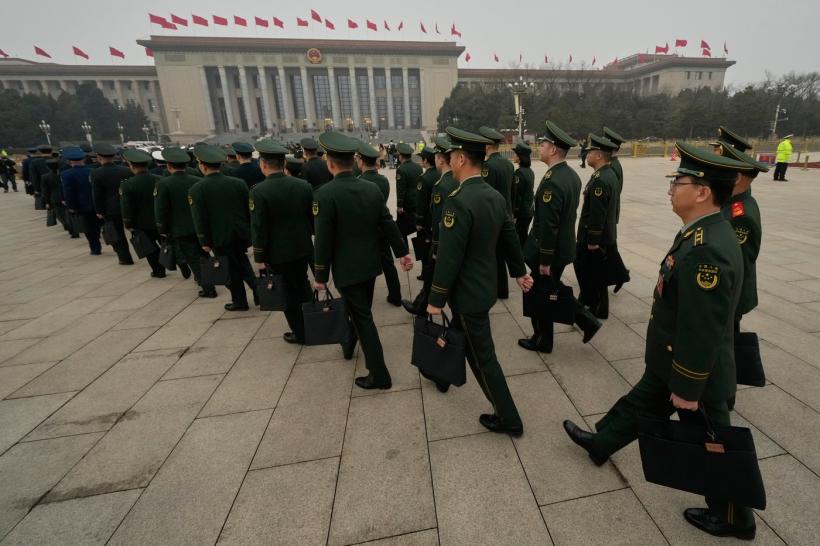 Începe marele show politic la Beijing, în care China își anunță planurile și bugetul militar. Mesajul armatei chineze