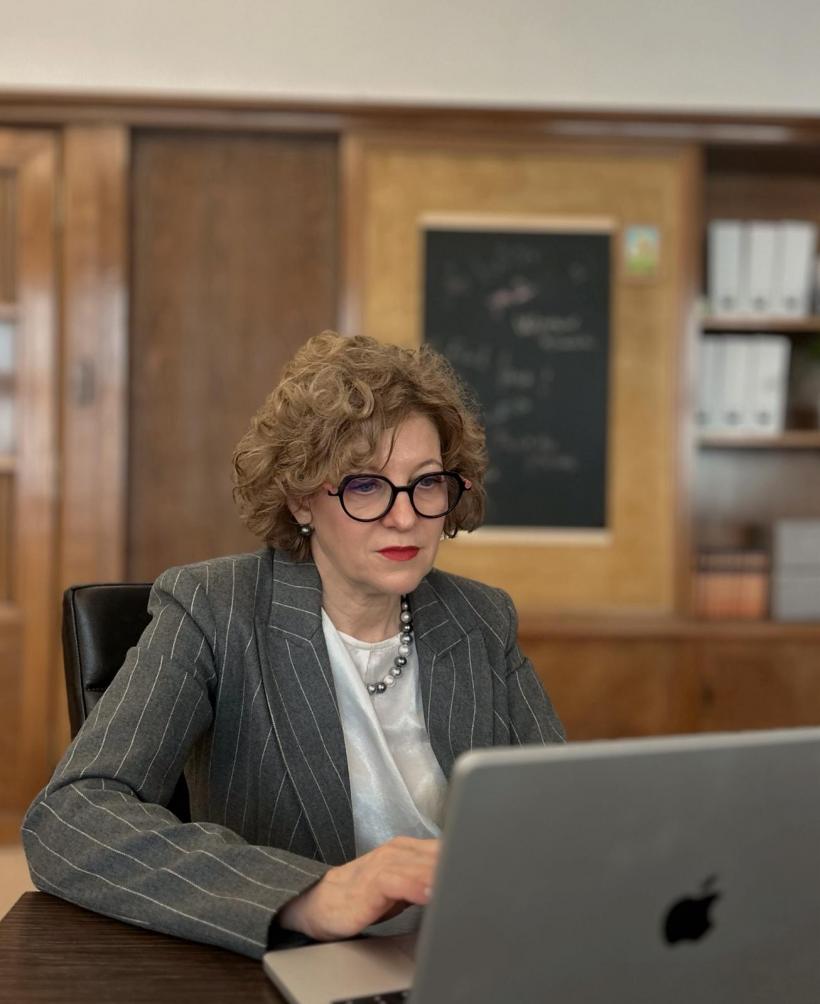 Peste 1.000 de sesizări au fost încărcate pe site-ul „Fără hârtie”, în primele 24 de ore de funcționare, anunță Oana Gheorghiu