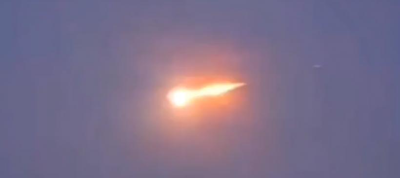 Un meteorit s-a dezintegrat deasupra Germaniei. Resturile au căzut pe casele oamenilor, lăsând găuri cât „o minge de fotbal”