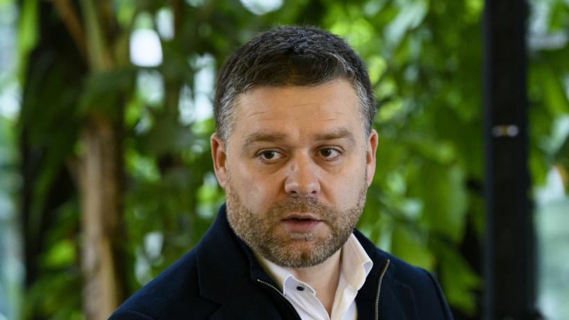 Ciucu acuză că firmele de transport nu plătesc taxa de oraş. "Din 6 vehicule cu masa mai mare de 5 tone, doar o betonieră plătise"