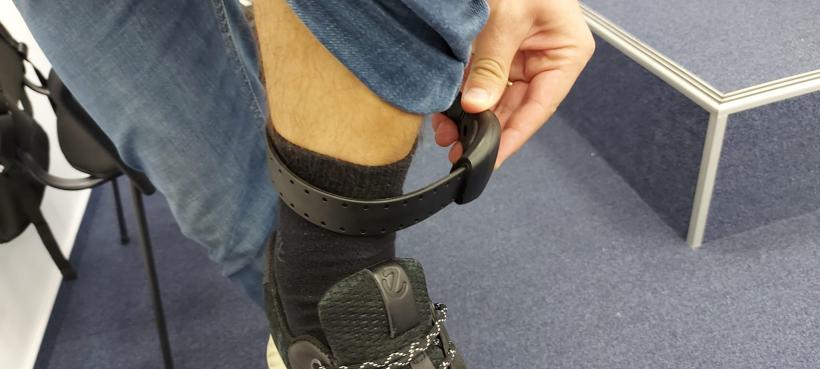 Radu Marinescu cere bani pentru brăţările electronice de monitorizare a deţinuţilor care merg la muncă: Digitalizarea, o prioritate