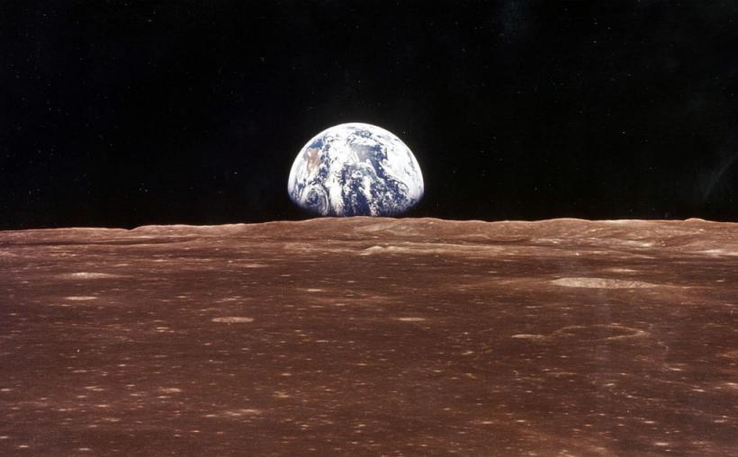 Galerie Foto - Ce au spus, de fapt, astronauții Apollo 11 când au ajuns ...