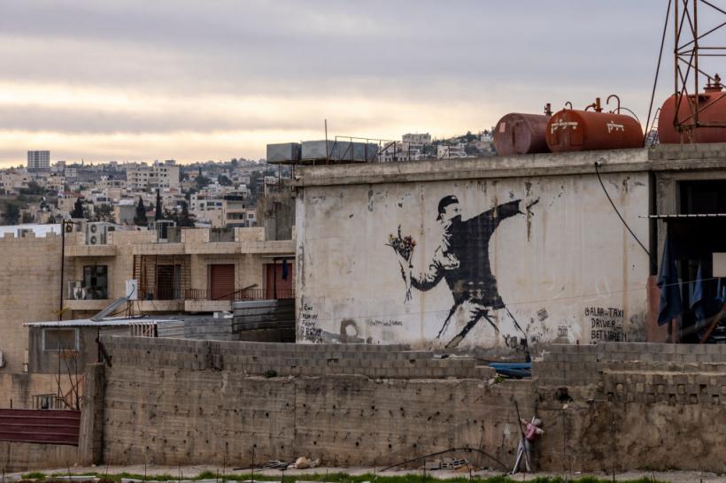 Galerie Foto - Cine este, de fapt, misteriosul artist stradal Bansky ...