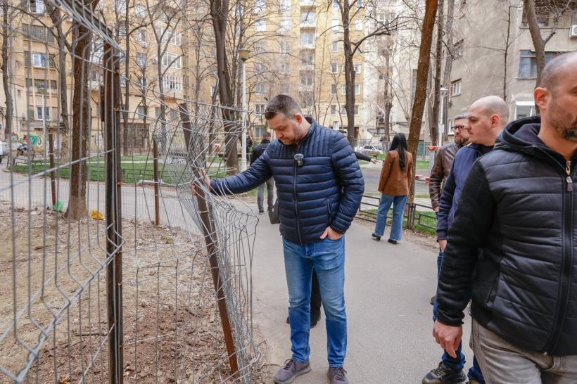 Ce nereguli a găsit Ciprian Ciucu în Bucureşti, după ce a ieşit, la pas, în centrul oraşului: "Ne afectează viața tuturor"