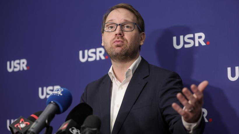 USR nu mai intră în guvern cu PSD dacă partidul lui Grindeanu votează moțiunea de cenzură cu AUR. Anunțul lui Fritz