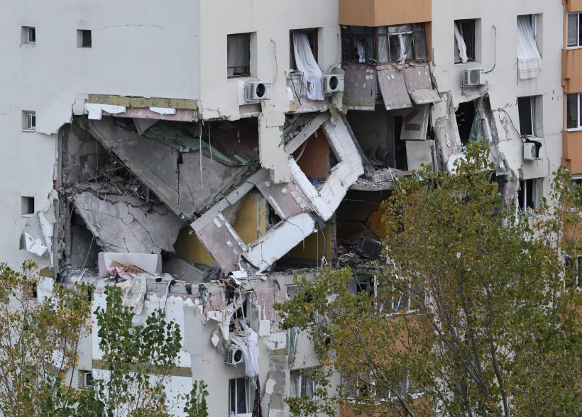 Ce se întâmplă cu blocul distrus de explozia din Rahova. „Niciun constructor nu vrea să se bage”. Ciucu s-a întâlnit cu primarul S5