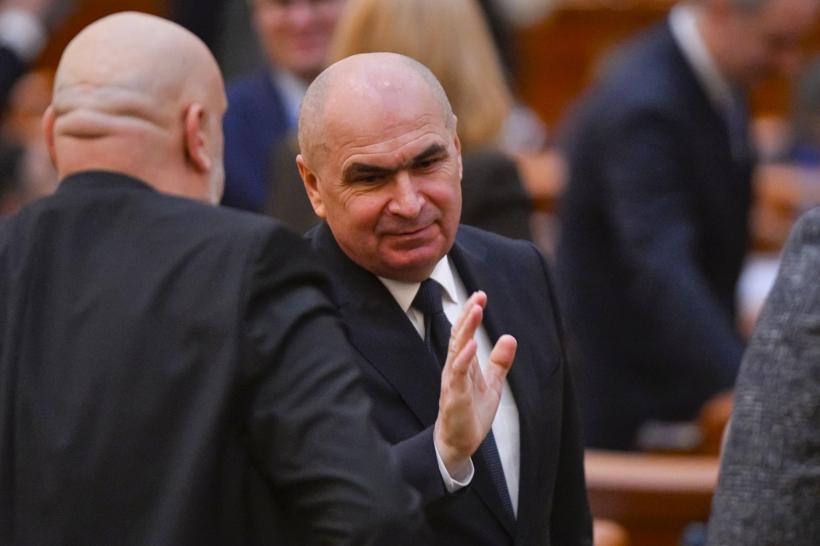 Guvernul ar putea compensa prețul la pompă, spune consilierul lui Bolojan: Banii colectați suplimentar din TVA vor fi dați înapoi