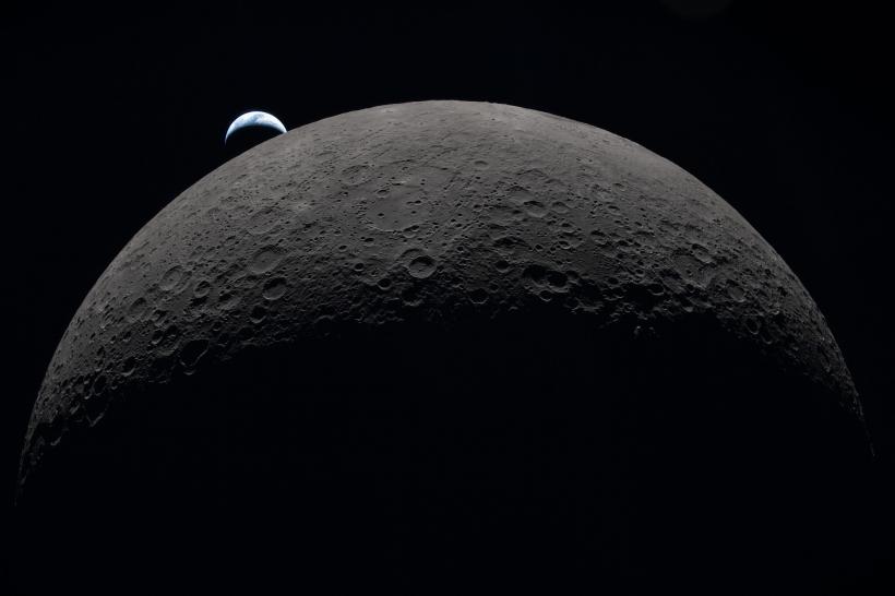 Misiunea Artemis 2: astronauții au văzut în timp real meteoriți care au lovit Luna. Imagini uimitoare publicate de NASA