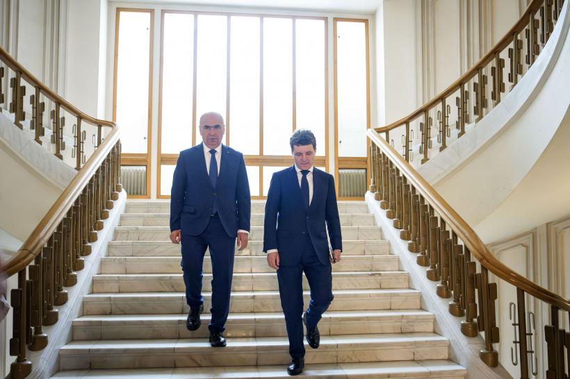 Președintele Nicușor Dan, întrebat dacă va numi un alt premier PNL în locul lui Bolojan: „Sunt multe discuții”