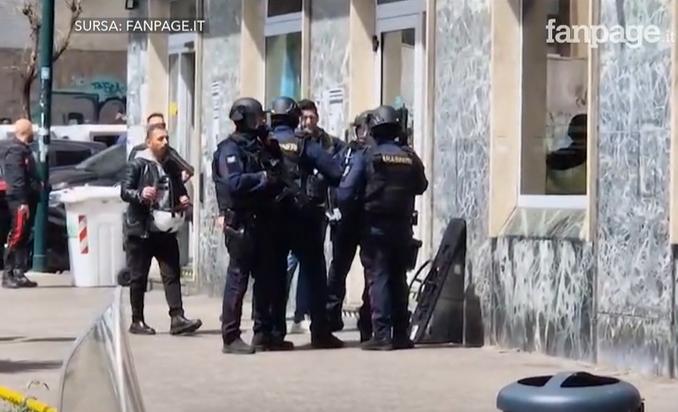 Alertă în Napoli: Tentativă de jaf cu luare de ostatici, într-o bancă. Hoții s-au baricadat în interior și acum sunt de negăsit