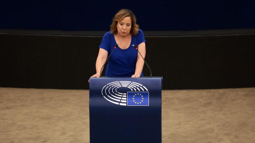 Schimb de replici la Bruxelles: S&amp;D îl atacă pe Weber după mesajul pro-Bolojan