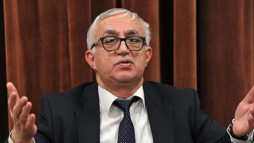 Zegrean: Cheia nu e la CCR, ci la Parlament. Nicușor Dan poate face sesizare la Curte pentru conflict juridic Guvern-Parlament