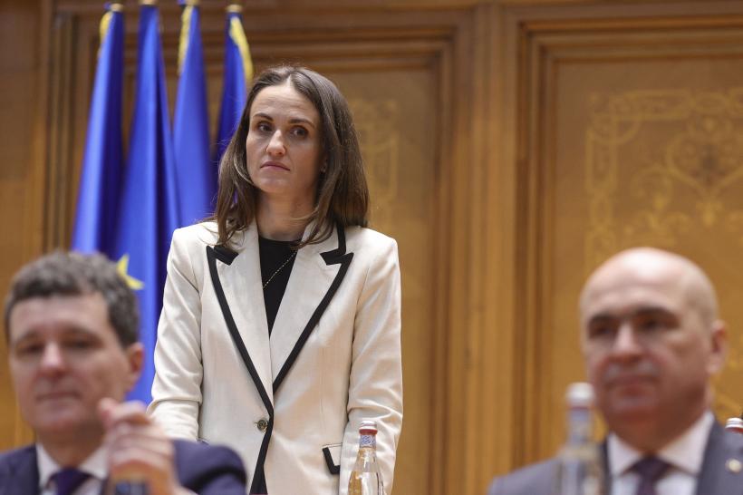 Oana Țoiu spune că USR nu renunță la Bolojan. Despre decizia PSD de a pleca de la guvernare: „Îi privește. La ei e responsabilitatea”