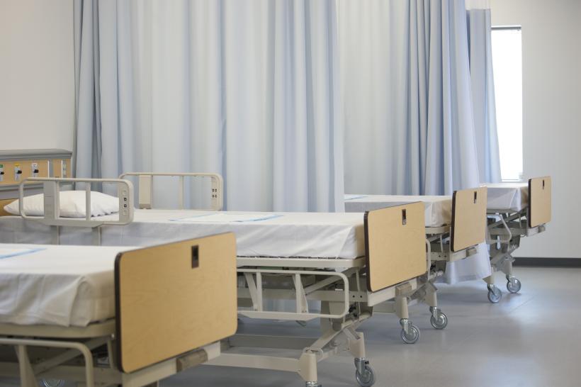 Guvernul reduce cu 14.000 numărul de paturi din spitale. Cseke Attila: Nu afectează cu nimic calitatea serviciilor medicale