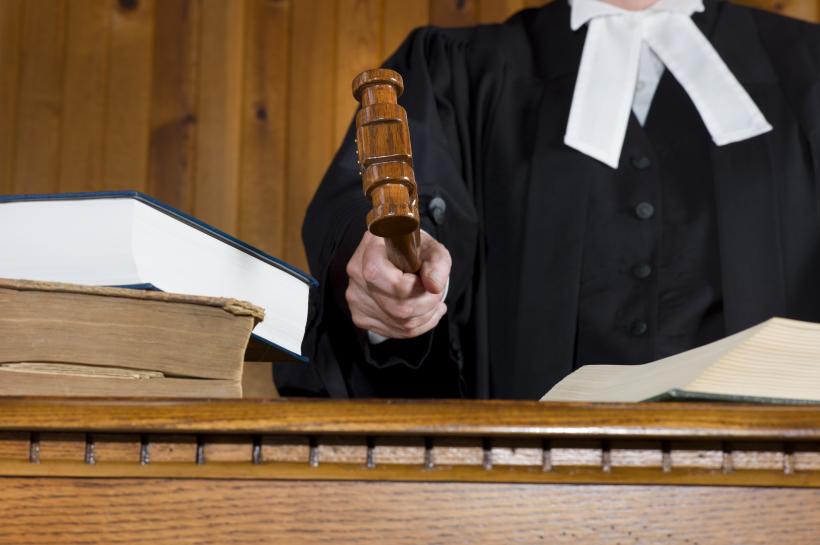 O judecătorie din România a rămas fără judecători. Ultimul magistrat s-a îmbolnăvit