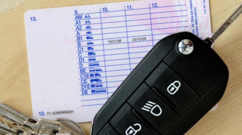 Ghid pentru șoferi: Cum poți afla rapid câte puncte de penalizare ai acumulat. Noul serviciu lansat de MAI