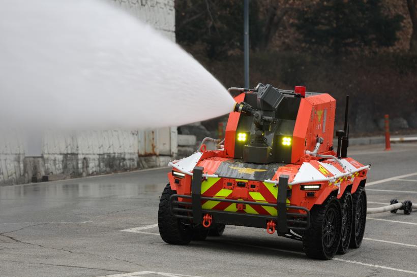 Un robot capabil să stingă incendii va fi testat la București