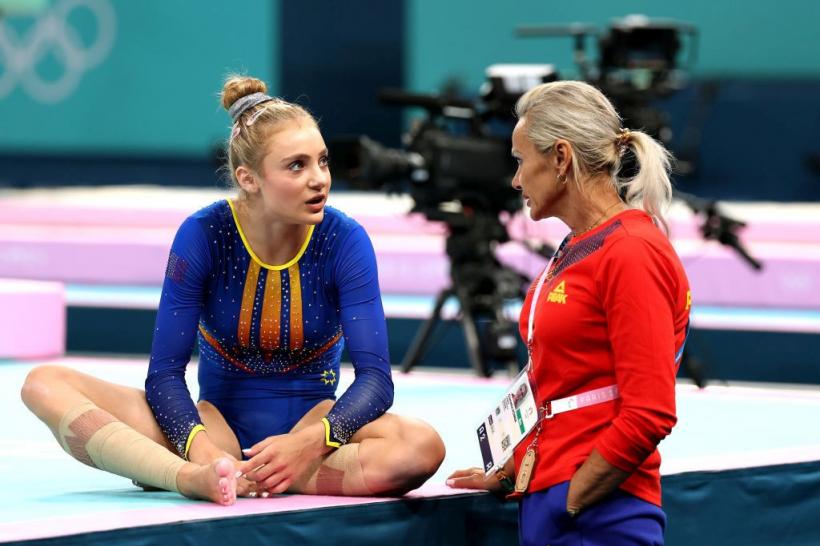 Camelia Voinea a fost suspendată în urma acuzaţiilor de abuz. Federaţia Română de Gimnastică a sesizat autoritățile statului