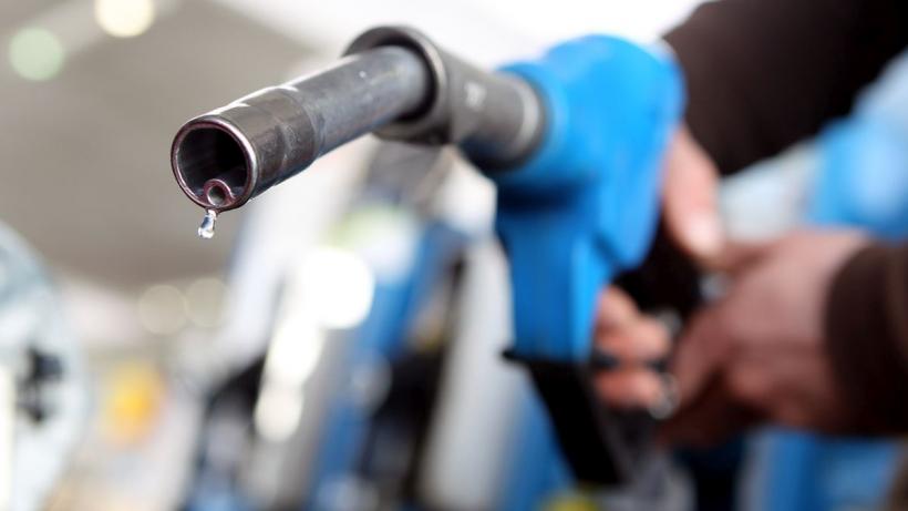 Cât costă motorina şi benzina sâmbătă, 16 mai. Carburantul diesel s-a scumpit în ultimele două zile