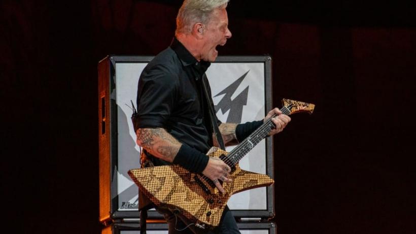 Cine este românul care creează chitare pentru Metallica și alte nume mari din rock. Povestea incredibilă a lui Dumitru „Dino” Muradian