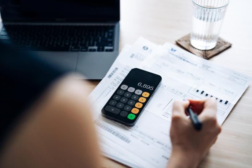 Facturile ar putea scădea cu peste 2.200 de euro pe an pentru familiile din UE. Soluția propusă de experți