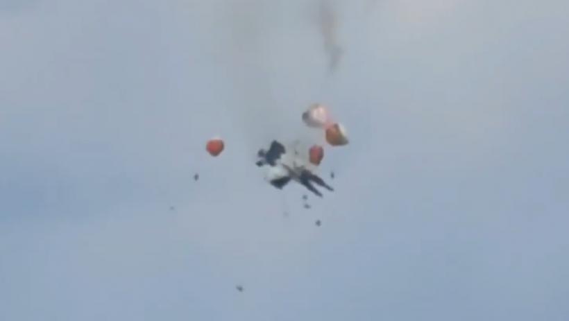Momentul în care două avioane de vânătoare se ciocnesc în zbor la un show aviatic în Idaho