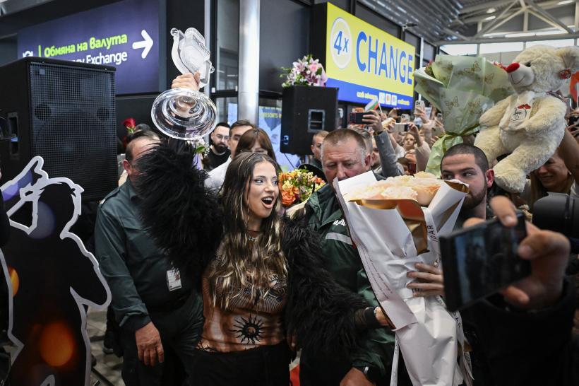 „Totul este posibil”. Dara, câștigătoarea Eurovision 2026, a fost întâmpinată cu ovații în Bulgaria. Ce le-a spus fanilor