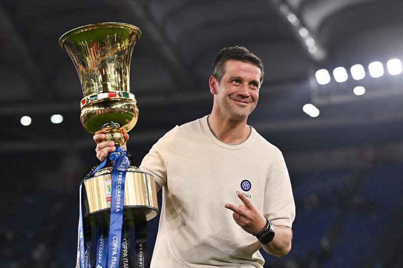 Cristi Chivu a fost desemnat cel mai bun antrenor din Serie A, după ce a devenit campion cu Inter