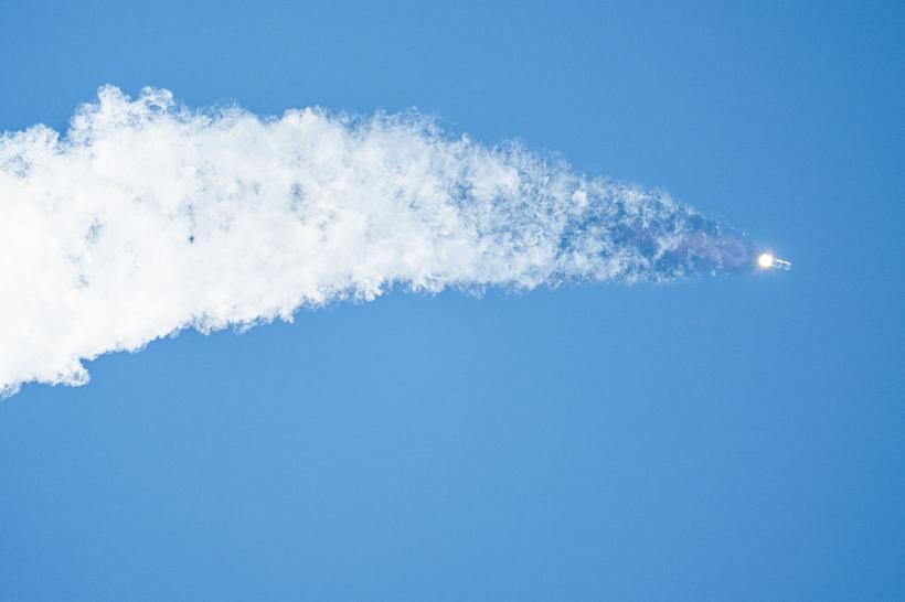 Galerie Foto - SpaceX a lansat racheta Starship V3, cea mai mare și mai ...