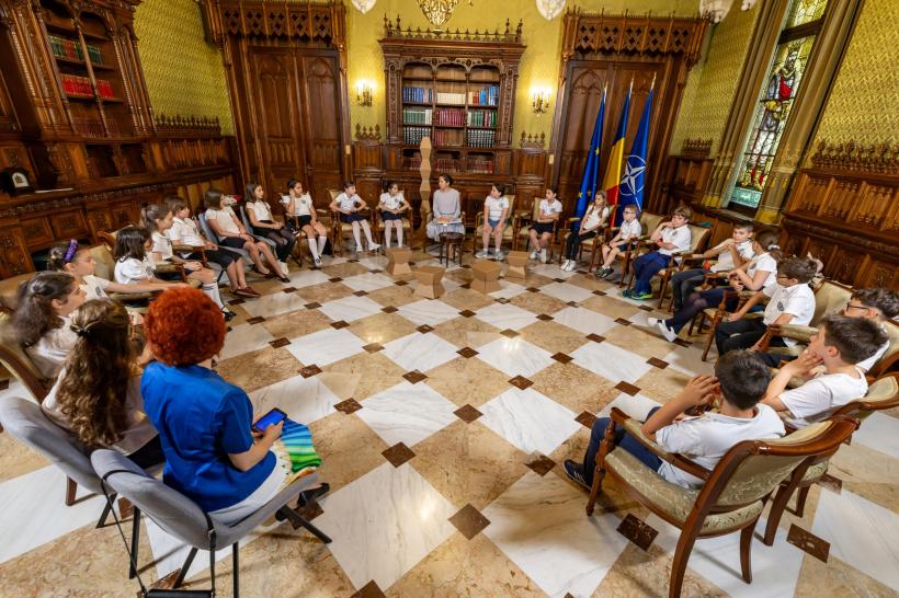 Mirabela Grădinaru i-a primit pe copii la Palatul Cotroceni, de 1 iunie. Mesajul transmis de Nicușor Dan