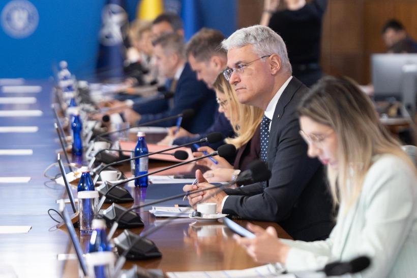 Dragoș Pîslaru: Miniștrii ar putea primi spor de 20% pentru fonduri europene. Pentru primari s-ar putea înjumătăți